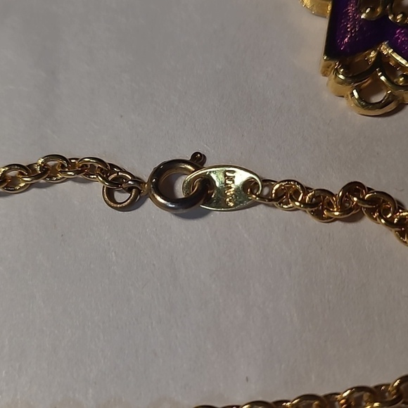 Women's Avon Cross with Chain NWOT - Picture 4 of 10